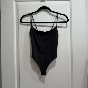 SKIMS bodysuit- Small